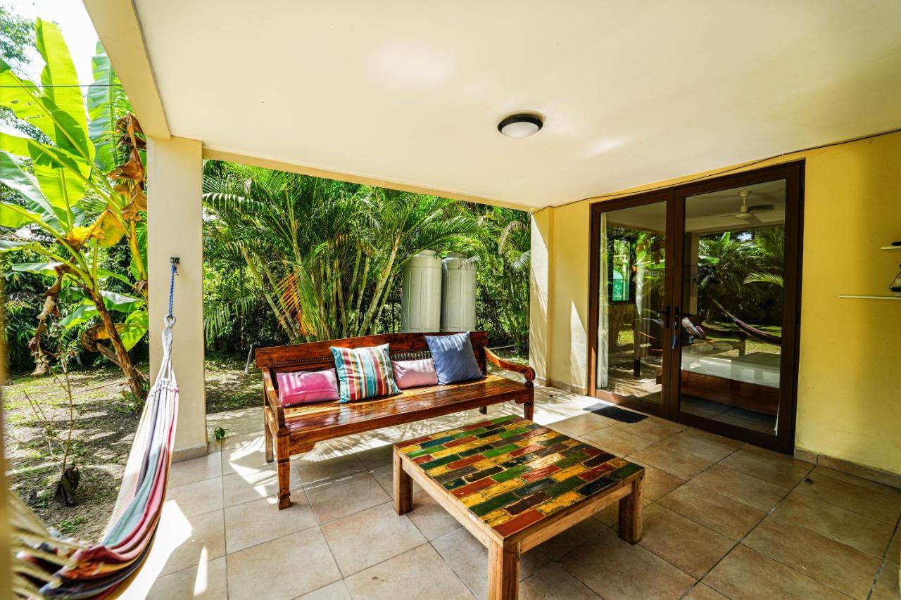 Sol Y Sombra Bed & Breakfast Bocas del Toro